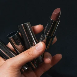 MADARA DAZZLE NIGHTS Satin Shine Lipstick, #504 DOMINANCE 3g