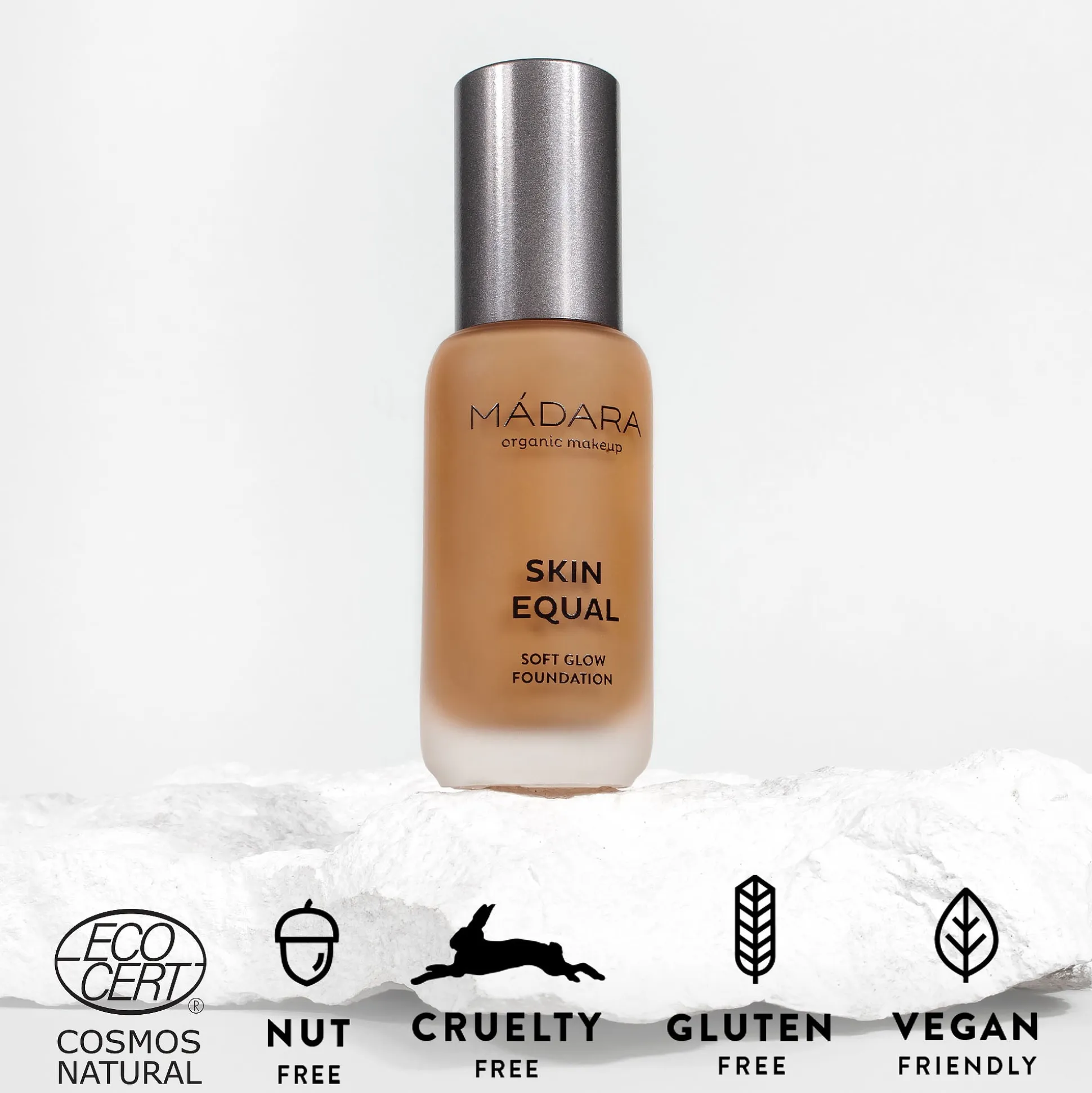 MADARA SKIN EQUAL Foundation, #70 CARAMEL 30ml