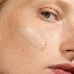 MADARA SKINONYM Semi-Matte Peptide Foundation, #20 IVORY 30ml