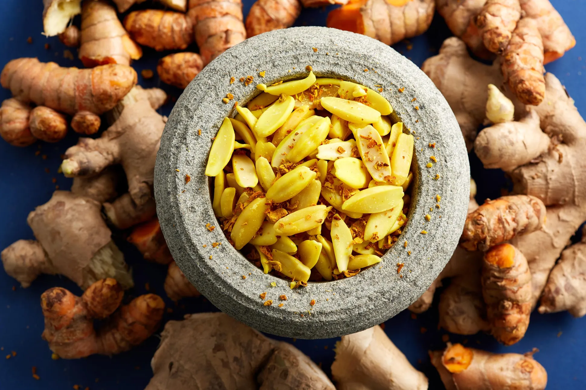 Raw & Wild Activated Pili Nuts - Turmeric & Ginger 70g